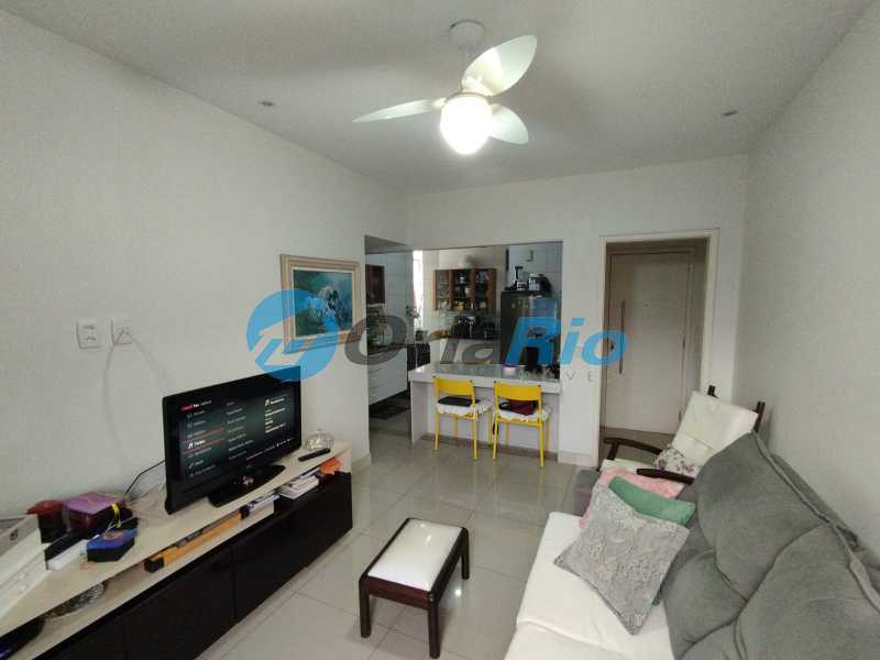 Apartamento à venda com 3 quartos, 70m² - Foto 4