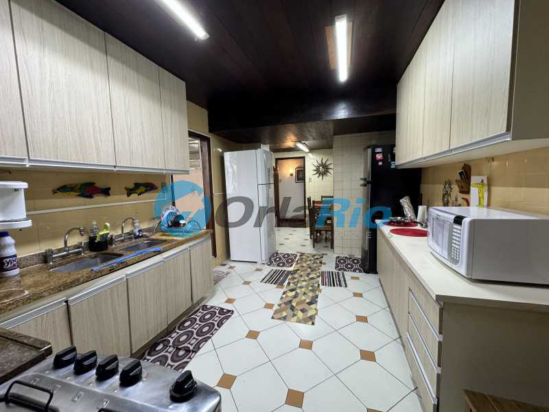 Apartamento à venda com 4 quartos, 194m² - Foto 26