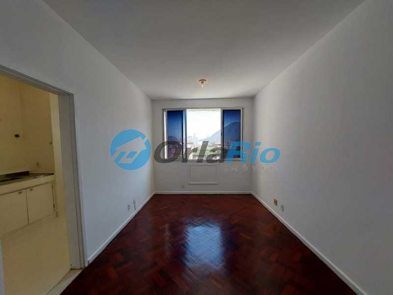 Apartamento à venda com 2 quartos, 67m² - Foto 2