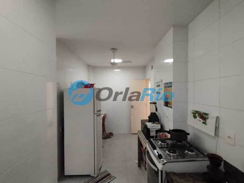 Apartamento à venda com 2 quartos, 70m² - Foto 17