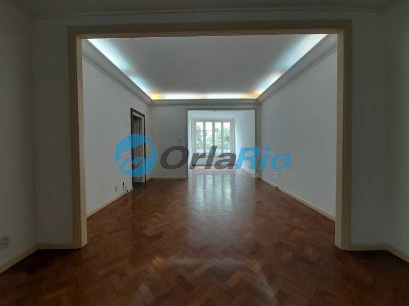 Apartamento para alugar com 3 quartos, 156m² - Foto 1