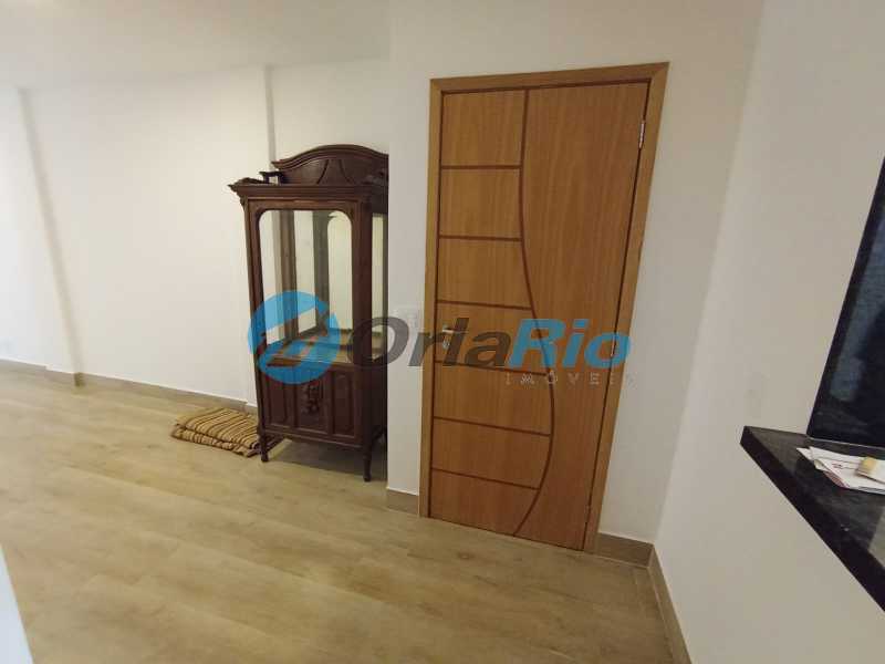 Apartamento à venda com 2 quartos, 67m² - Foto 3