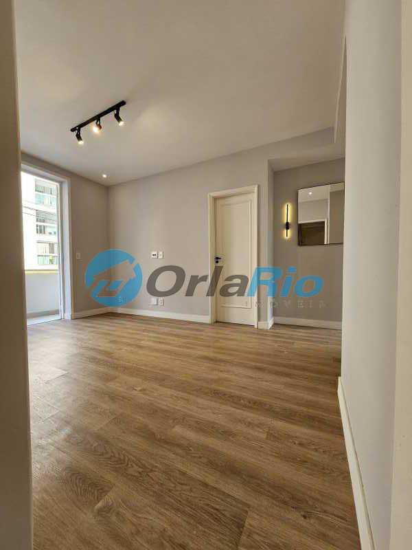 Apartamento à venda com 3 quartos, 75m² - Foto 2