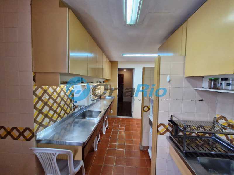 Apartamento à venda com 3 quartos, 141m² - Foto 25