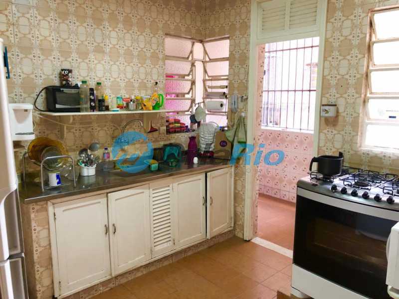 Apartamento à venda com 3 quartos, 139m² - Foto 19