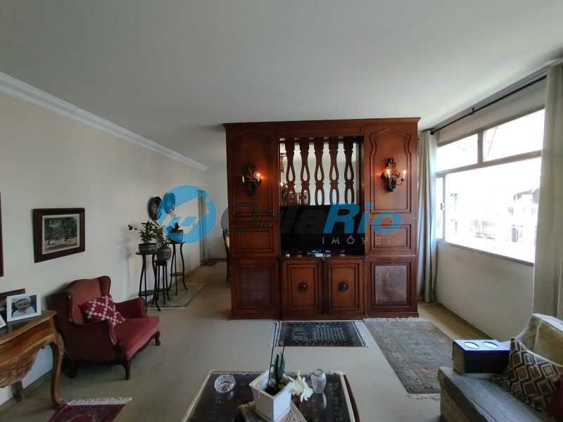 Apartamento à venda com 4 quartos, 191m² - Foto 1