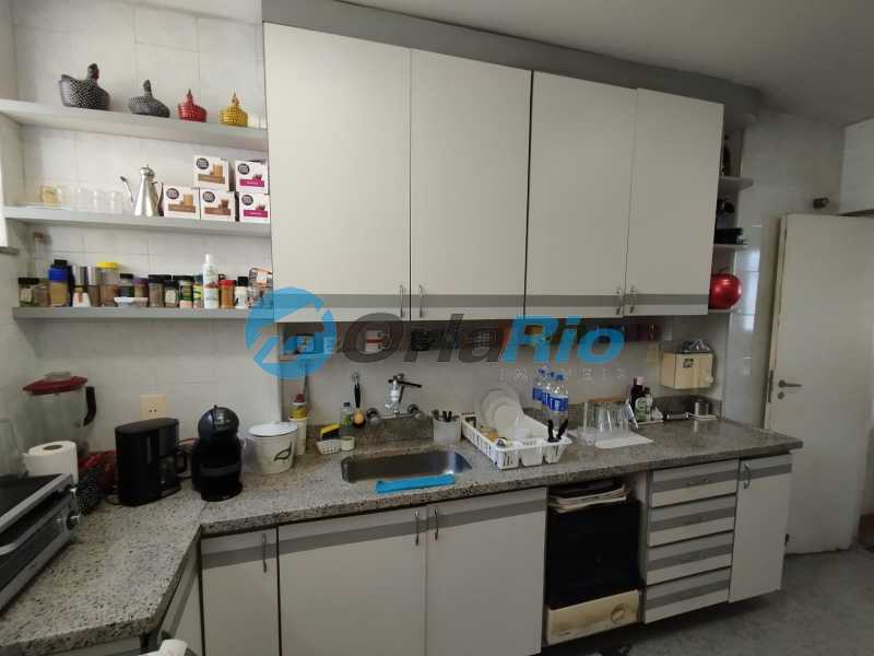 Apartamento à venda com 4 quartos, 191m² - Foto 28