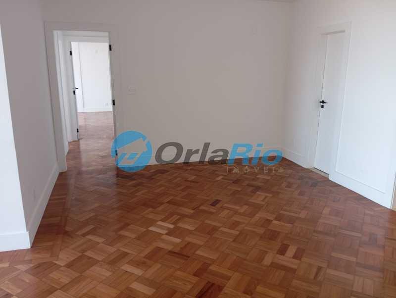 Apartamento à venda com 3 quartos, 172m² - Foto 2