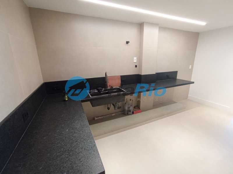 Apartamento à venda com 3 quartos, 172m² - Foto 18