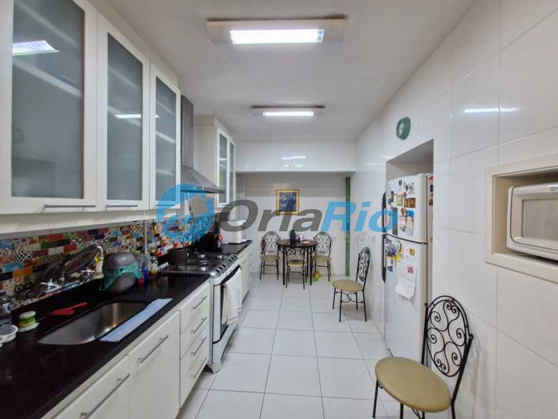 Apartamento à venda com 3 quartos, 171m² - Foto 25