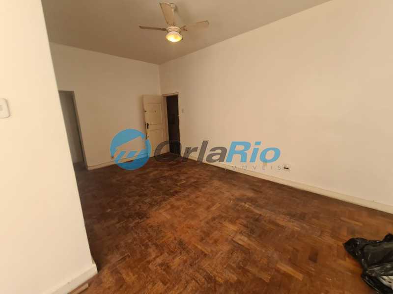 Apartamento à venda com 2 quartos, 67m² - Foto 4