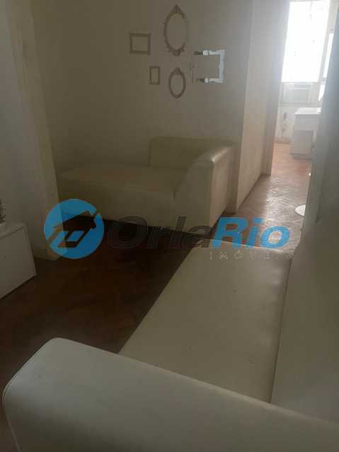 Apartamento à venda com 2 quartos, 67m² - Foto 2