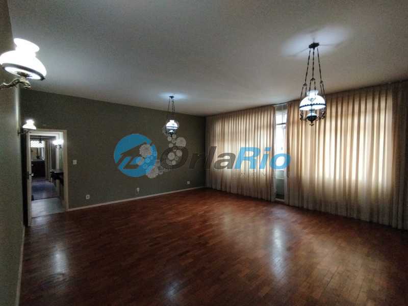 Apartamento à venda com 3 quartos, 136m² - Foto 1