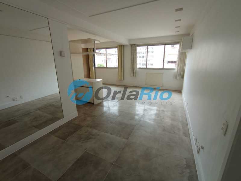 Apartamento à venda com 3 quartos, 95m² - Foto 2