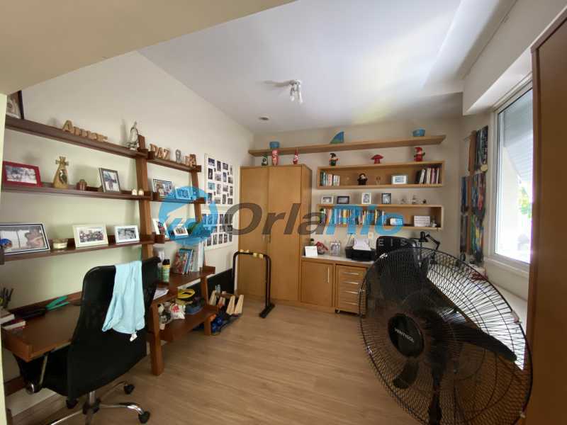 Apartamento à venda com 4 quartos, 188m² - Foto 17