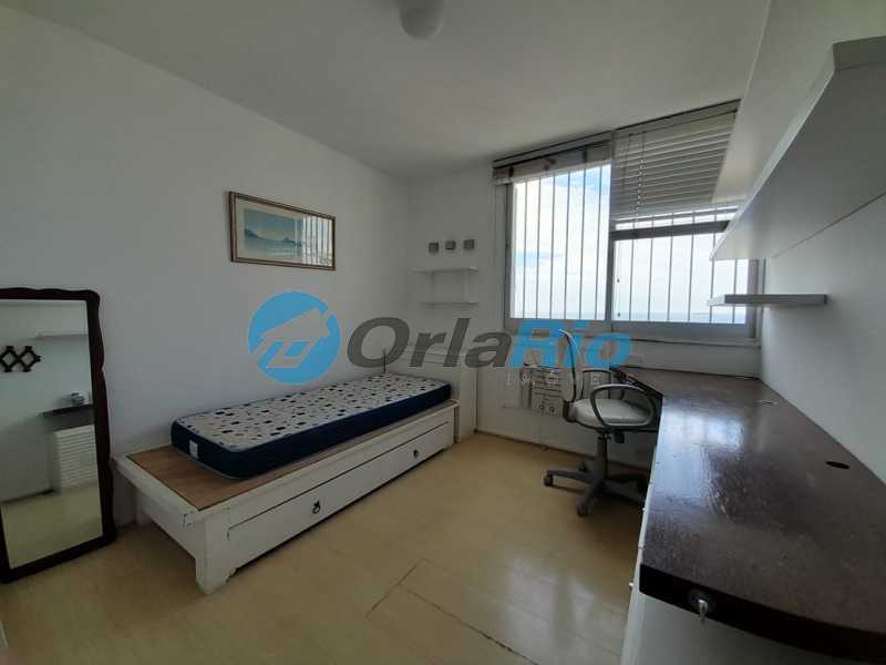 Apartamento para alugar com 3 quartos, 130m² - Foto 8