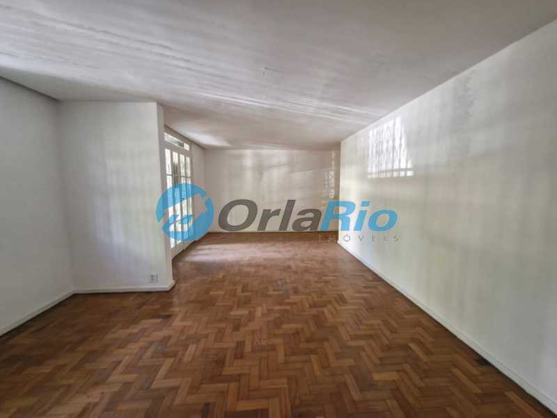 Apartamento à venda com 4 quartos, 258m² - Foto 2