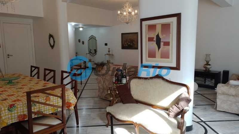 Apartamento à venda com 3 quartos, 135m² - Foto 4