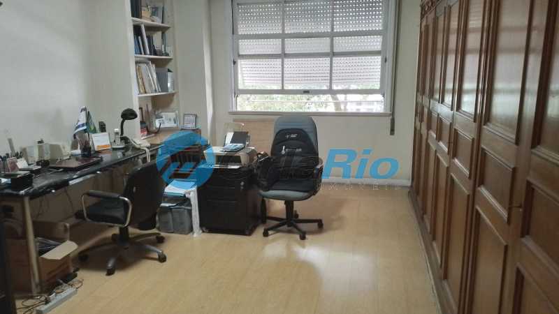 Apartamento à venda com 3 quartos, 220m² - Foto 17