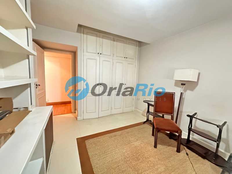 Apartamento à venda com 3 quartos, 257m² - Foto 15