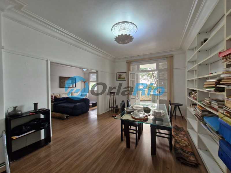 Apartamento à venda com 3 quartos, 134m² - Foto 4