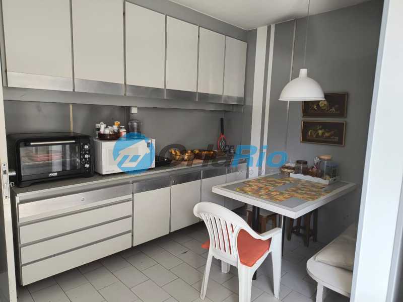 Apartamento à venda com 4 quartos, 256m² - Foto 25