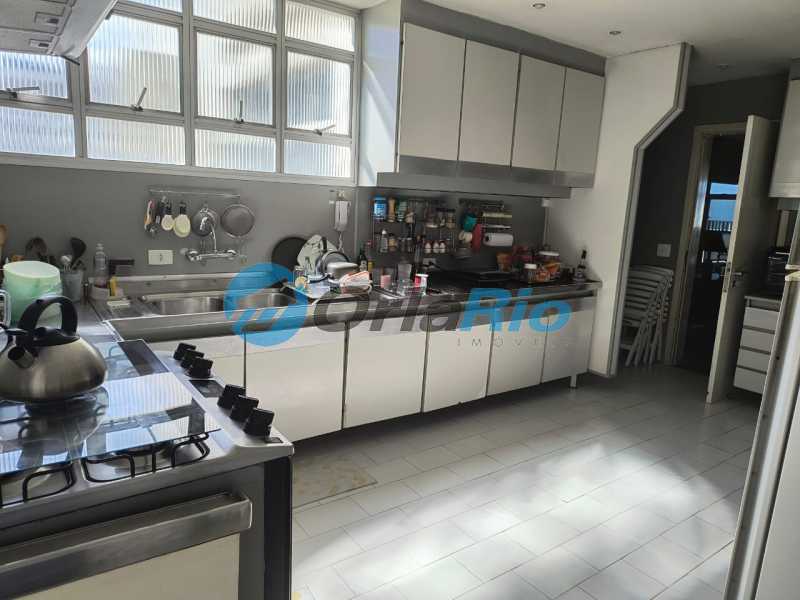 Apartamento à venda com 4 quartos, 256m² - Foto 26