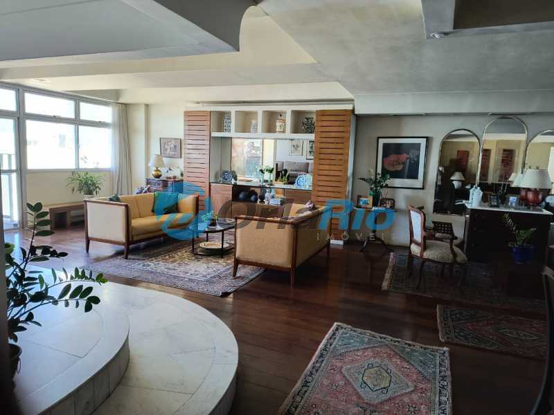 Apartamento à venda com 4 quartos, 256m² - Foto 4