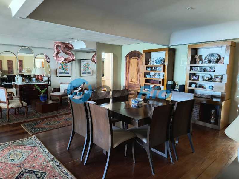 Apartamento à venda com 4 quartos, 256m² - Foto 5