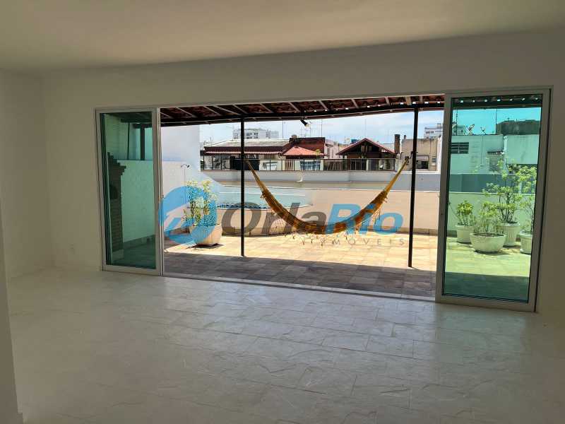 Cobertura à venda com 4 quartos, 220m² - Foto 1
