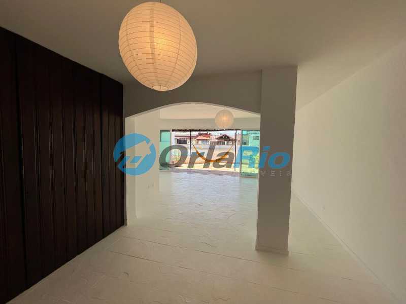 Cobertura à venda com 4 quartos, 220m² - Foto 3