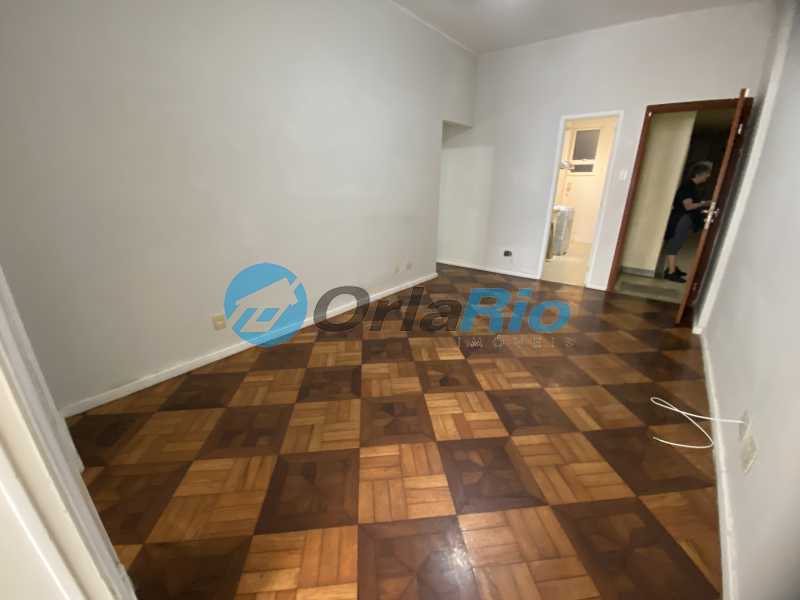 Apartamento à venda com 2 quartos, 81m² - Foto 2
