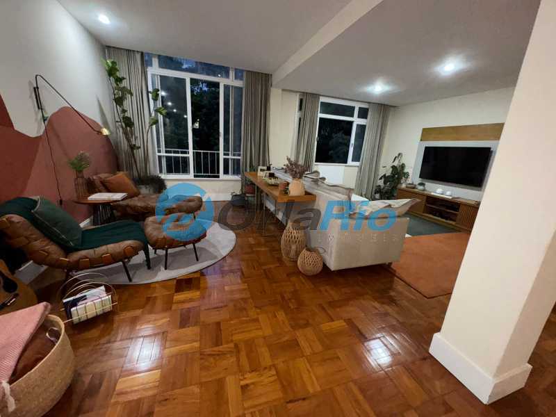 Apartamento, 3 quartos, 137 m² - Foto 2