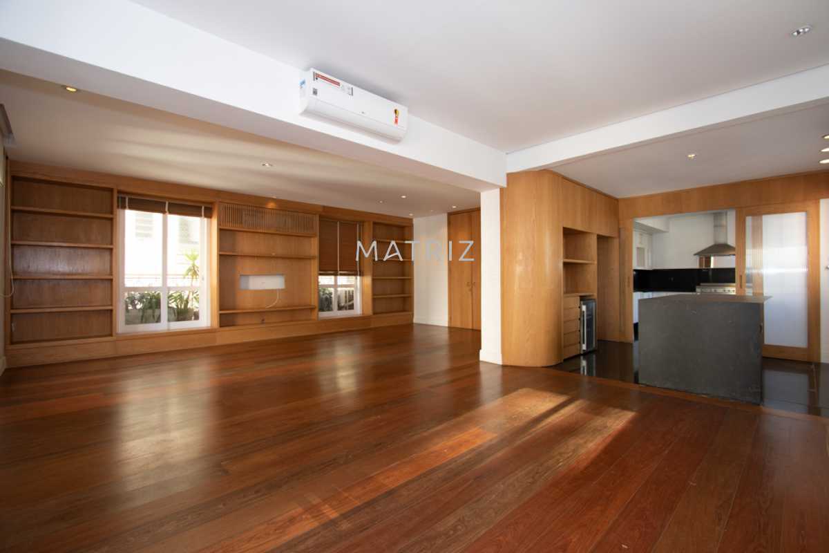 Apartamento, 3 quartos, 230 m² - Foto 1