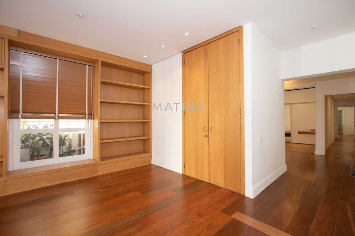 Apartamento, 3 quartos, 230 m² - Foto 12