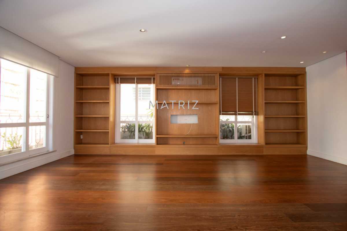 Apartamento, 3 quartos, 230 m² - Foto 1
