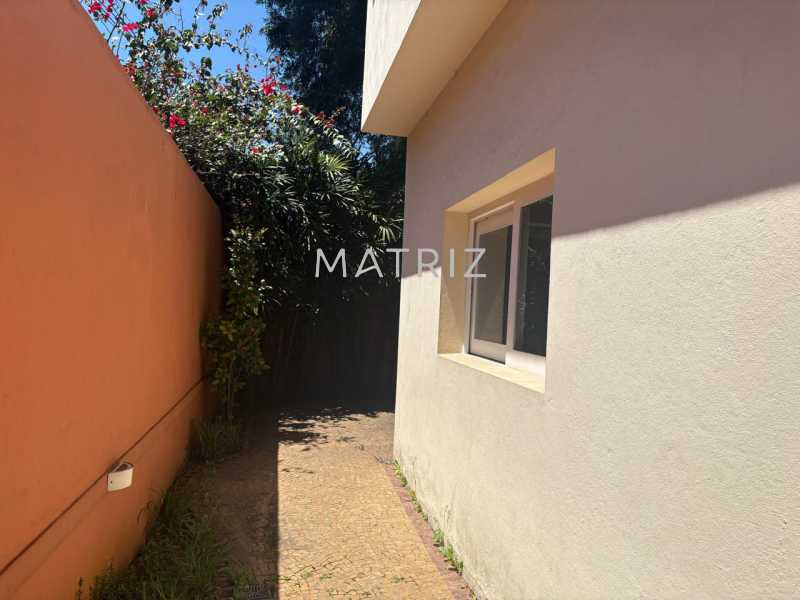 Casa, 3 quartos, 238 m² - Foto 4