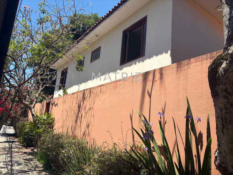 Casa, 3 quartos, 238 m² - Foto 1