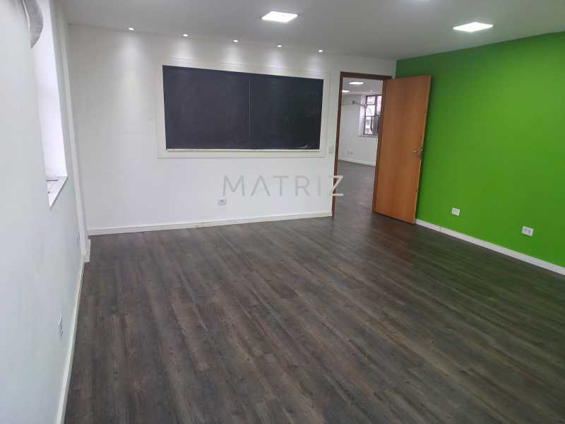 Sala-Conjunto, 300 m² - Foto 1