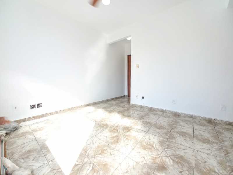 Apartamento à venda com 2 quartos, 45m² - Foto 3