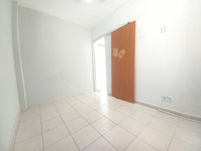 Apartamento à venda com 2 quartos, 45m² - Foto 16