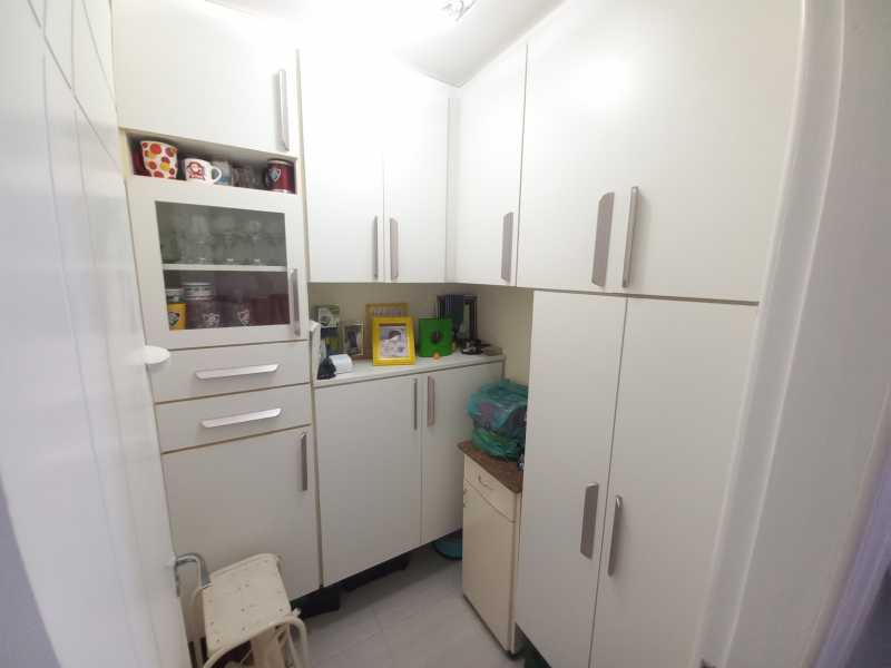 Apartamento à venda com 2 quartos, 59m² - Foto 17