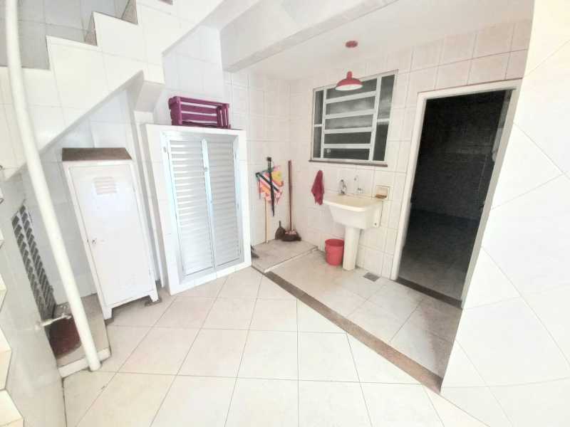 Casa de Condomínio à venda com 4 quartos, 153m² - Foto 13