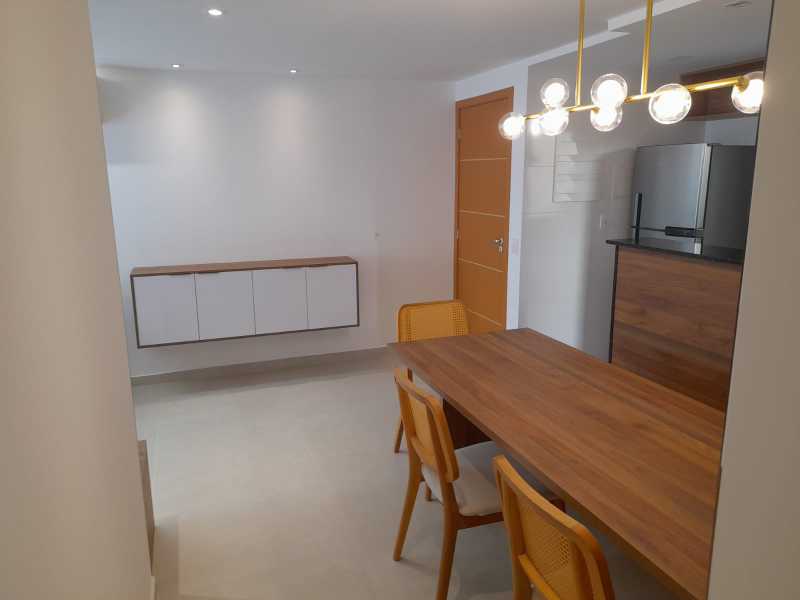 Apartamento à venda com 2 quartos, 70m² - Foto 5