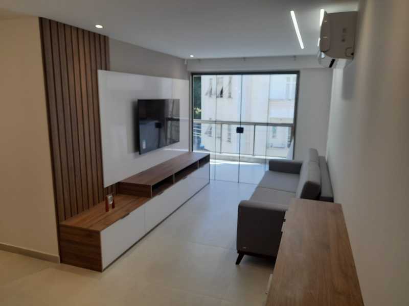 Apartamento à venda com 2 quartos, 70m² - Foto 7