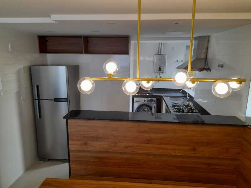 Apartamento à venda com 2 quartos, 70m² - Foto 10