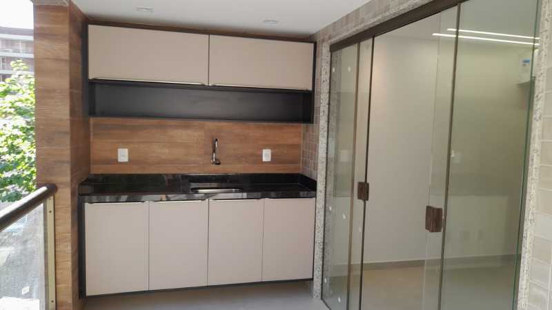 Apartamento à venda com 2 quartos, 70m² - Foto 11