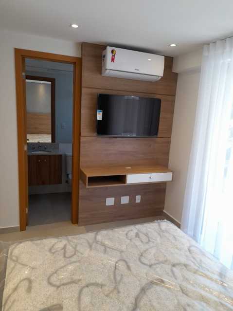 Apartamento à venda com 2 quartos, 70m² - Foto 17