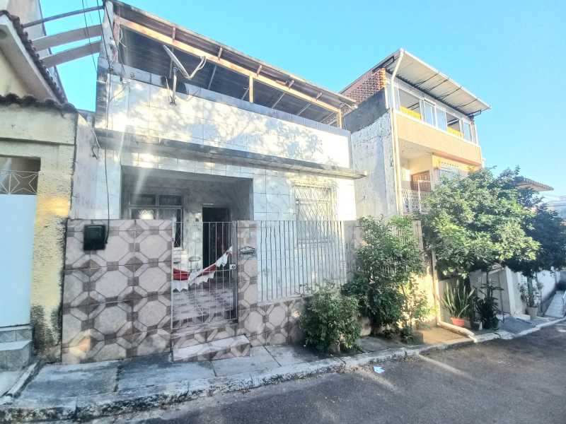 Casa de Vila à venda com 2 quartos, 100m² - Foto 1