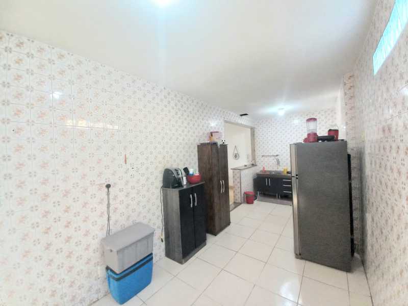 Casa de Vila à venda com 2 quartos, 100m² - Foto 13